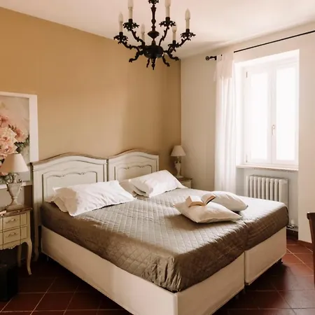 Casa Barbabuc Hotel *