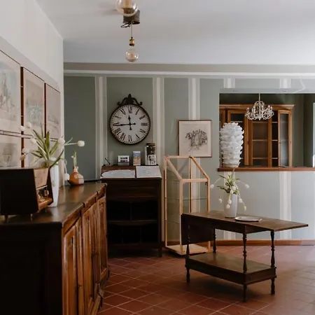 Casa Barbabuc Hotel *